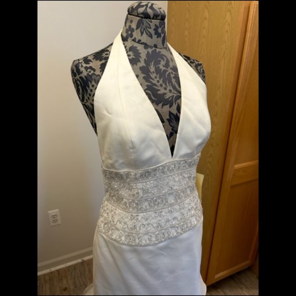 NWT Jim Hjelm cream silver lace and pearl detail trumpet halter dress size 12 - Picture 5 of 6